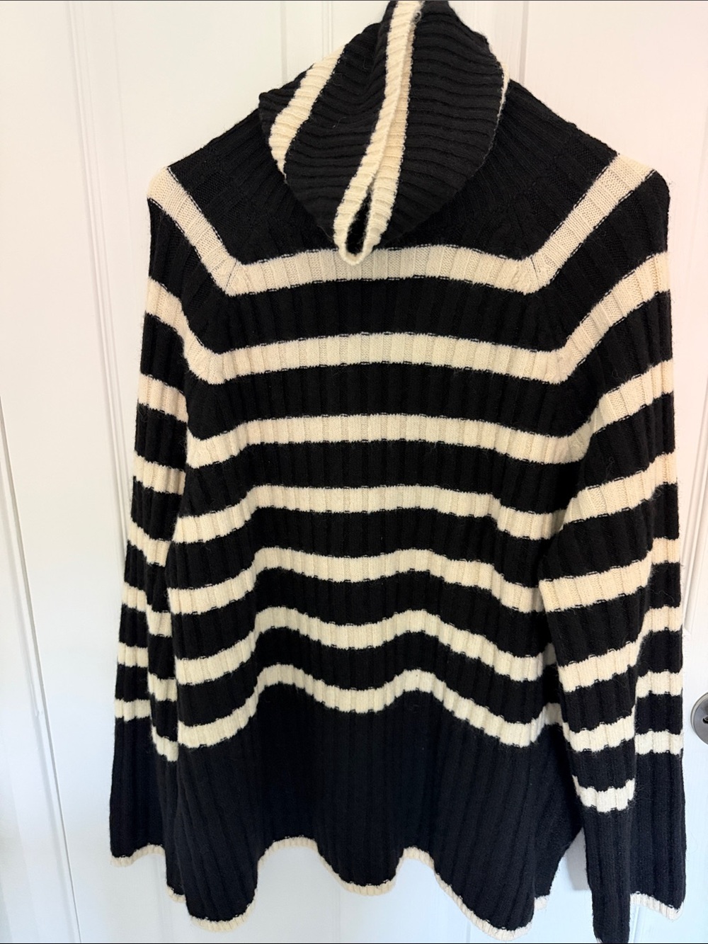H&M Women’s Black and Cream Striped Ribbed Turtleneck Sweater
